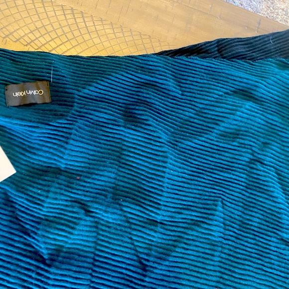 Scarf - Picture 4 of 4